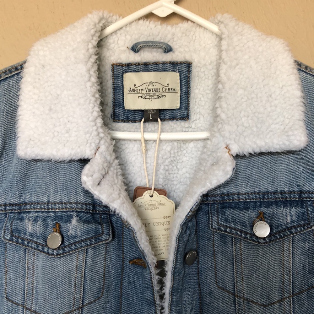 BRAND NEW lined Jean jacket Y2K - Picture 2 of 6